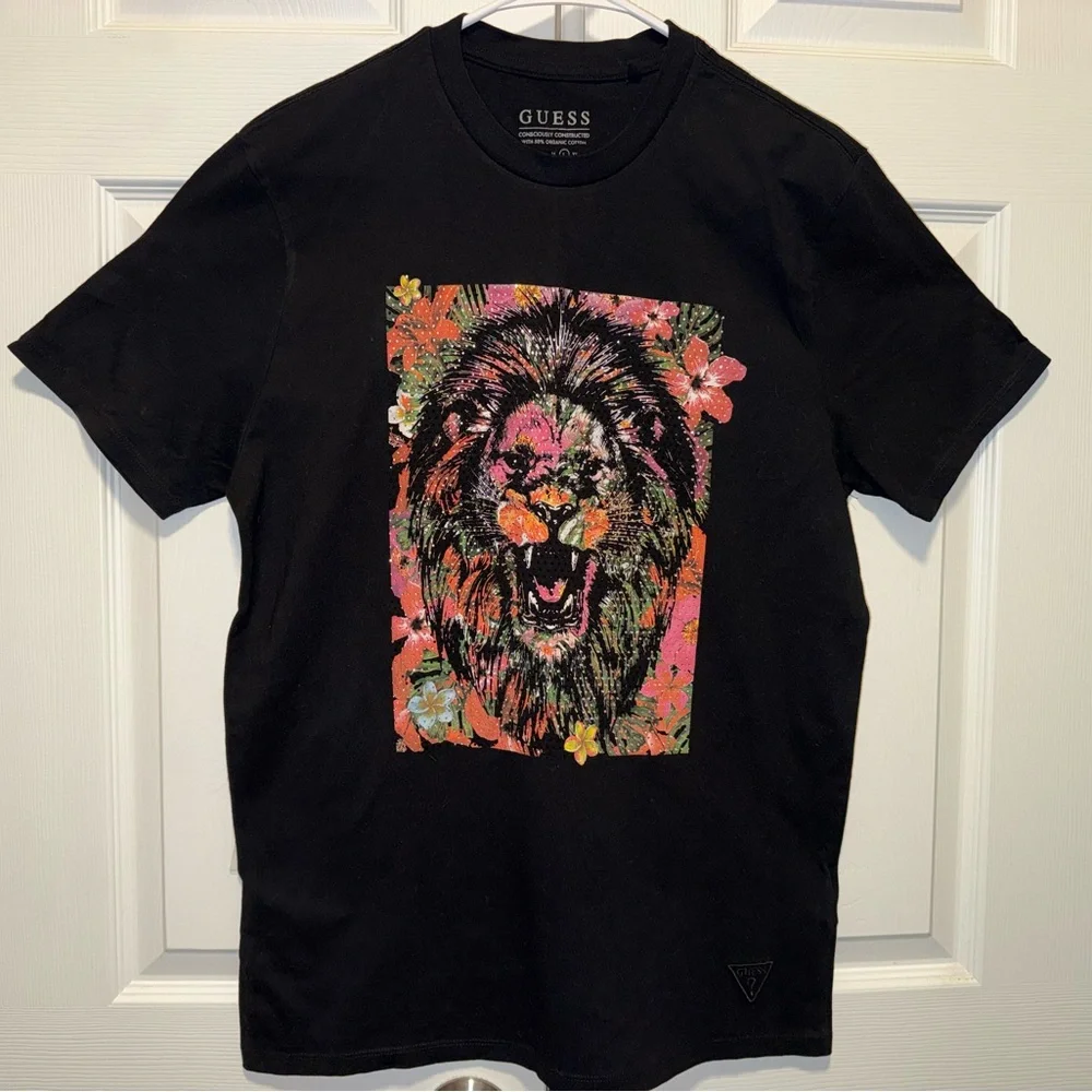 GUESS Black Tee with Vibrant Lion Graphic - Picture 3 of 5